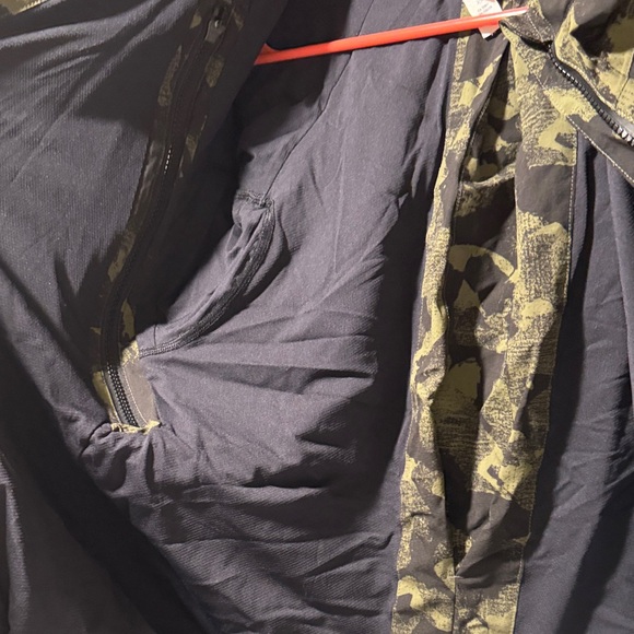 lululemon athletica Green Camouflage Utility Jacket - Picture 7 of 11